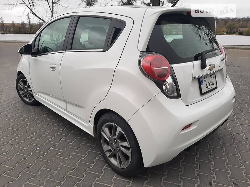 Хэтчбек Chevrolet Spark 2016 в Василькове