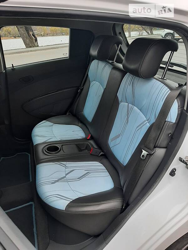 Хэтчбек Chevrolet Spark 2016 в Василькове