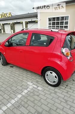 Седан Chevrolet Spark 2012 в Киеве