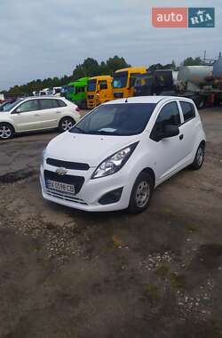 Хэтчбек Chevrolet Spark 2014 в Хмельницком