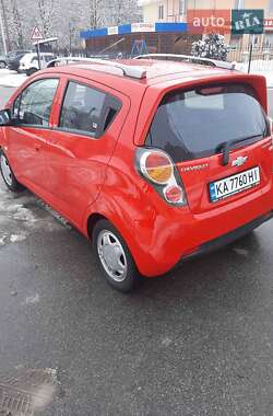 Хэтчбек Chevrolet Spark 2012 в 