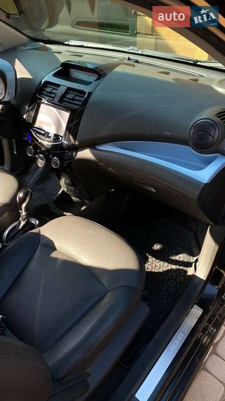 Хэтчбек Chevrolet Spark 2014 в Черновцах