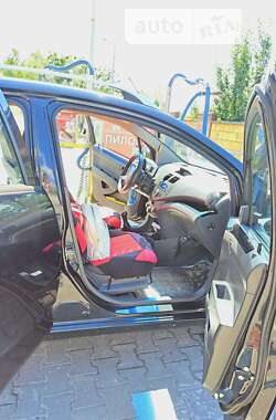 Хетчбек Chevrolet Spark 2010 в Дубні