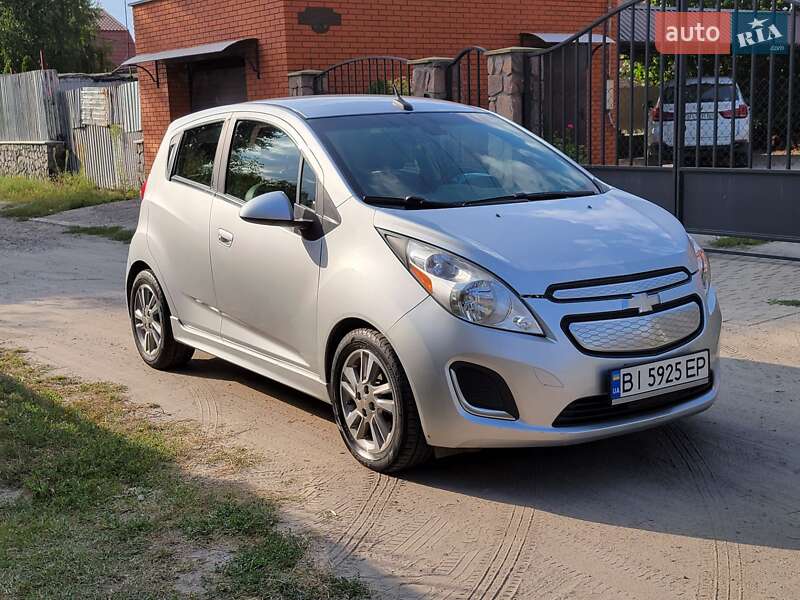 Хэтчбек Chevrolet Spark 2015 в Кременчуге фото 3 Хэтчбек Chevrolet Spark 2015 в Кременчуге