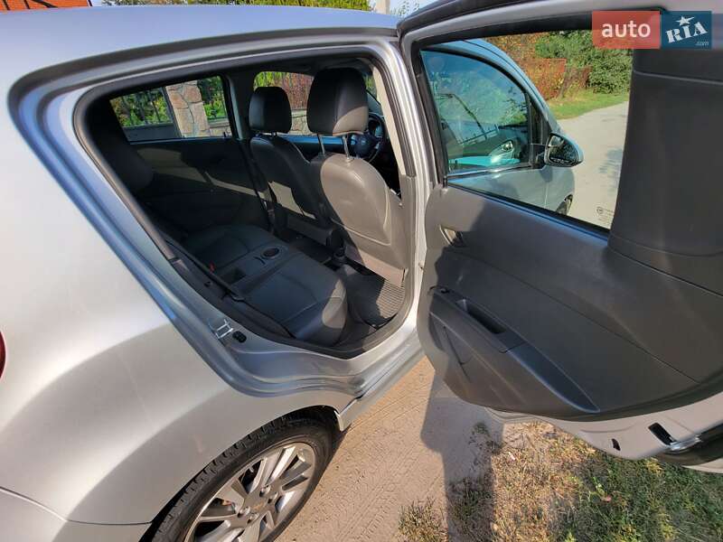 Хэтчбек Chevrolet Spark 2015 в Кременчуге фото 14 Хэтчбек Chevrolet Spark 2015 в Кременчуге