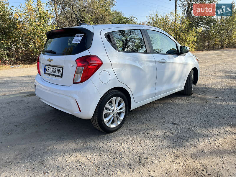 Хетчбек Chevrolet Spark 2018 в Дніпрі