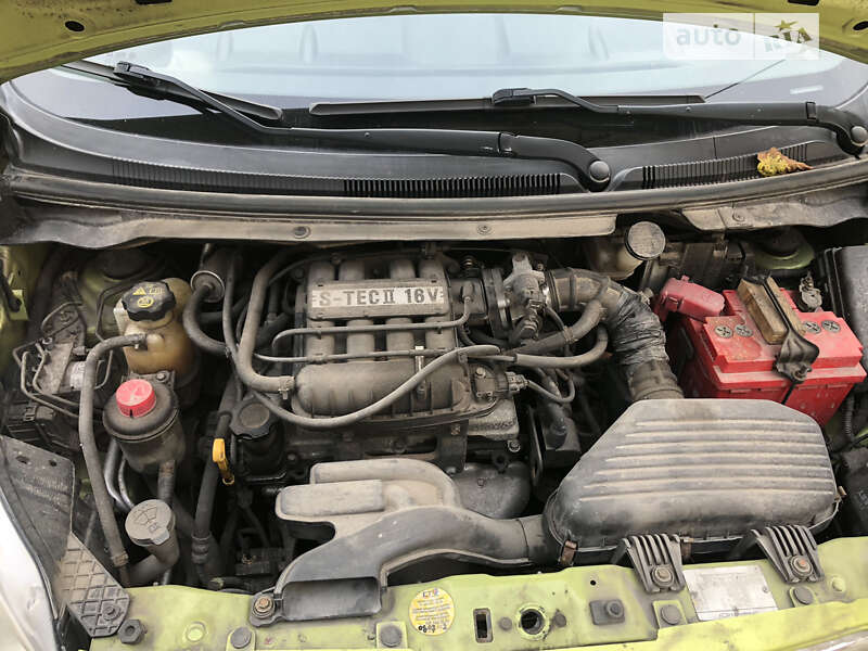 Хэтчбек Chevrolet Spark 2011 в Житомире