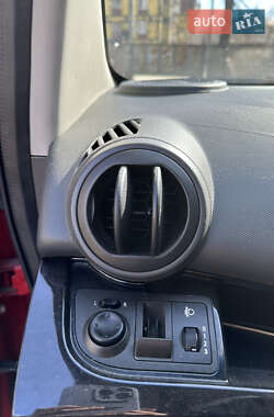 Хэтчбек Chevrolet Spark 2010 в 