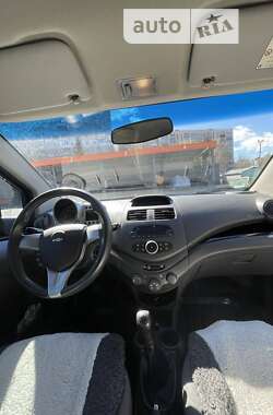 Хетчбек Chevrolet Spark 2010 в Тернополі