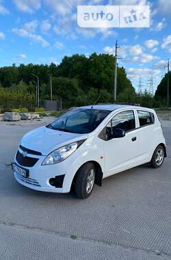 Хэтчбек Chevrolet Spark 2010 в Львове