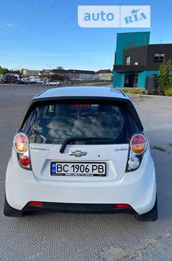 Хэтчбек Chevrolet Spark 2010 в Львове