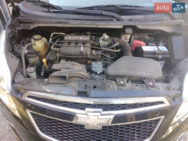 Хетчбек Chevrolet Spark 2012 в Миколаєві