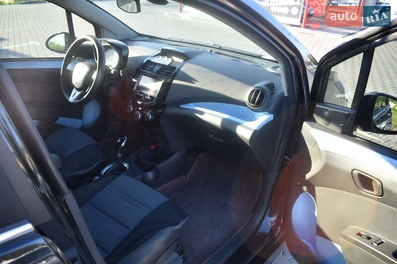 Хэтчбек Chevrolet Spark 2016 в Виннице фото 4 Хэтчбек Chevrolet Spark 2016 в Виннице