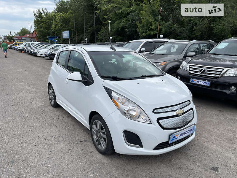 Хетчбек Chevrolet Spark 2016 в Полтаві