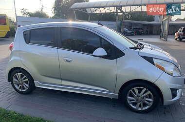 Хэтчбек Chevrolet Spark 2014 в 