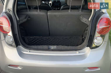 Хэтчбек Chevrolet Spark 2014 в 