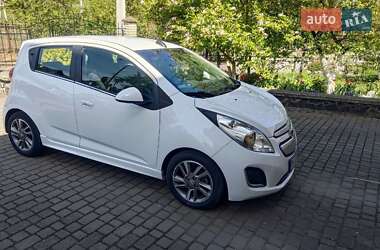 Хетчбек Chevrolet Spark 2015 в 