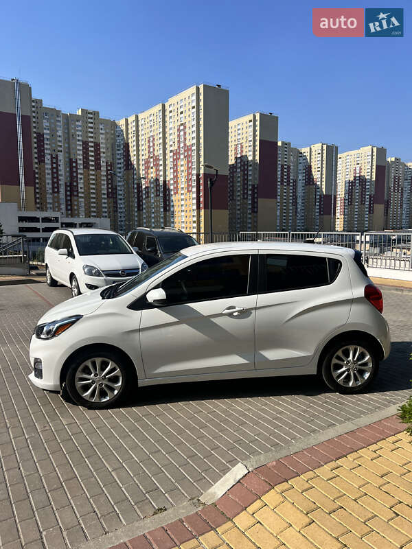 Хэтчбек Chevrolet Spark 2019 в Киеве
