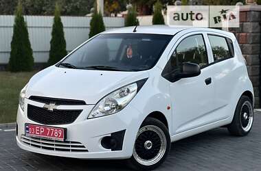 Хэтчбек Chevrolet Spark 2010 в Луцке