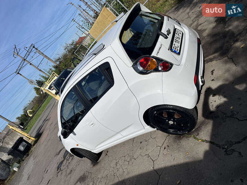 Хэтчбек Chevrolet Spark 2010 в Стрые