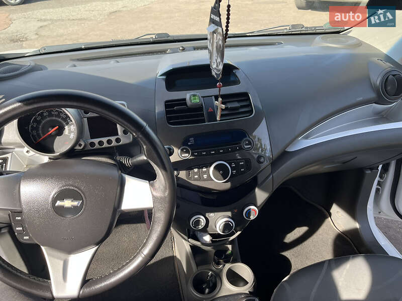 Хэтчбек Chevrolet Spark 2010 в Стрые