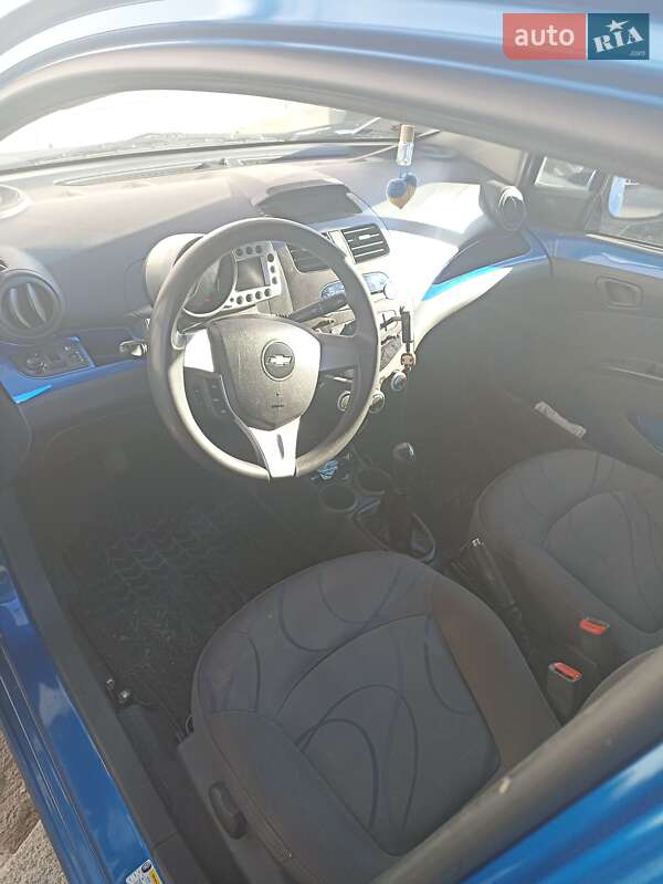 Хэтчбек Chevrolet Spark 2010 в Киеве