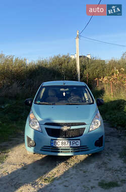 Хетчбек Chevrolet Spark 2010 в Львові