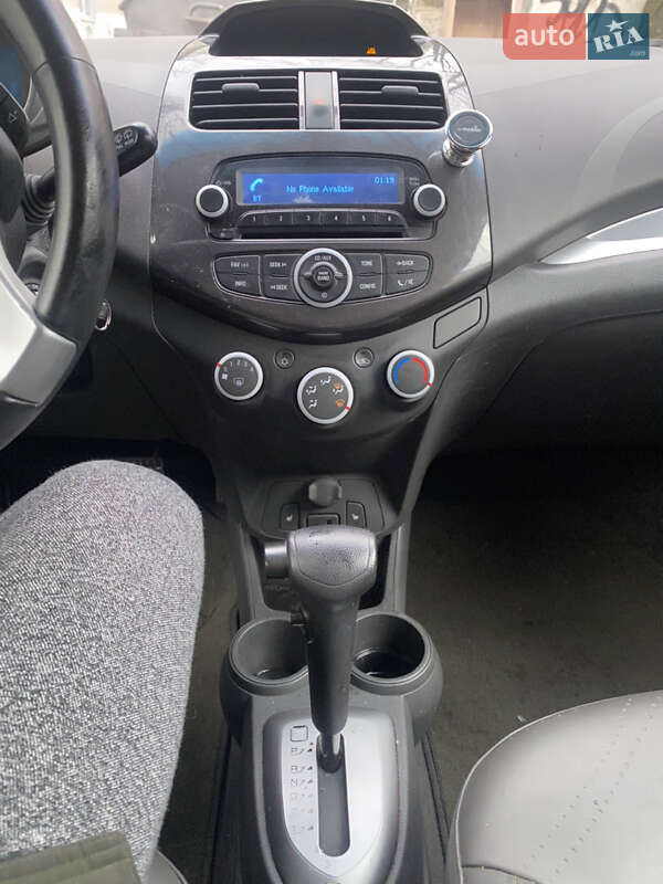 Хетчбек Chevrolet Spark 2013 в Києві фото 11 Хетчбек Chevrolet Spark 2013 в Києві
