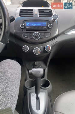 Хэтчбек Chevrolet Spark 2013 в 