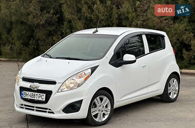 Хэтчбек Chevrolet Spark 2014 в Черноморске