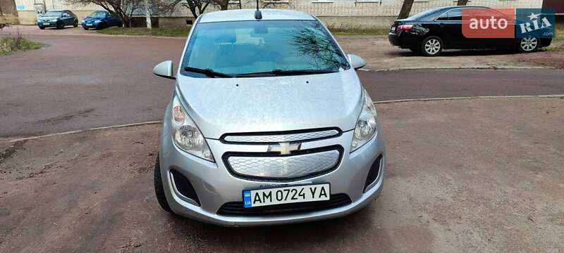 Хетчбек Chevrolet Spark 2016 в Коростені