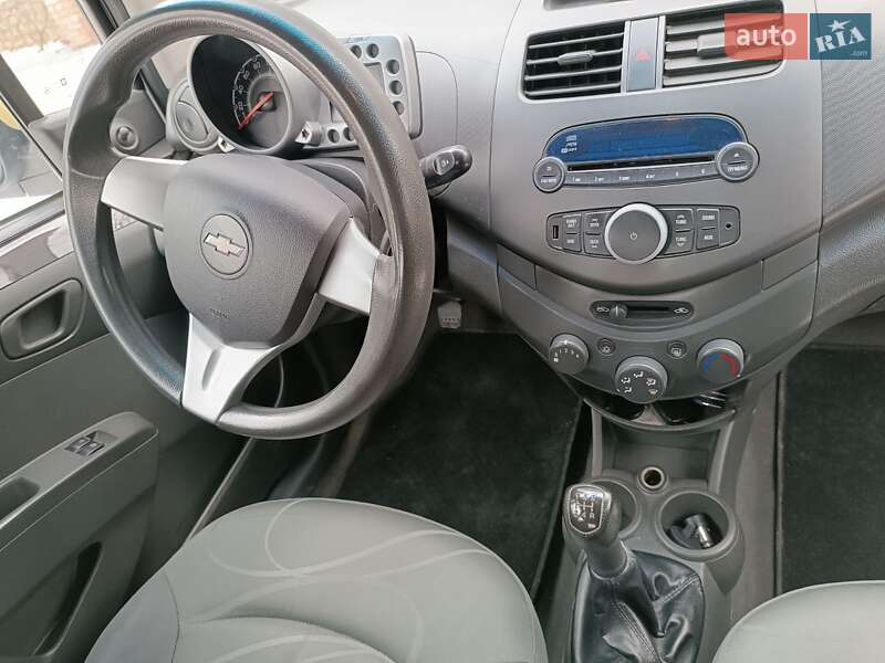 Хэтчбек Chevrolet Spark 2011 в Тернополе