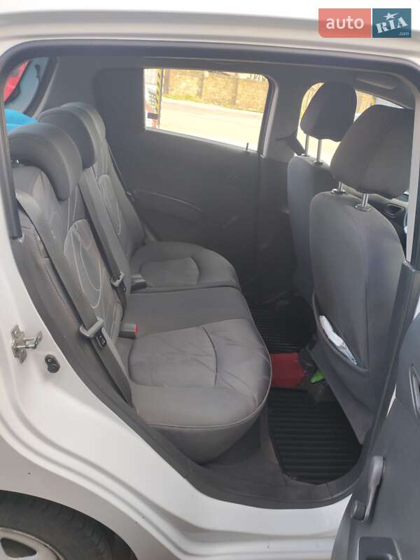 Хетчбек Chevrolet Spark 2012 в Луцьку