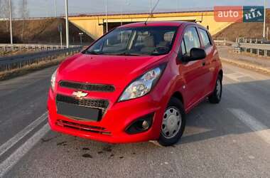 Хэтчбек Chevrolet Spark 2013 в 