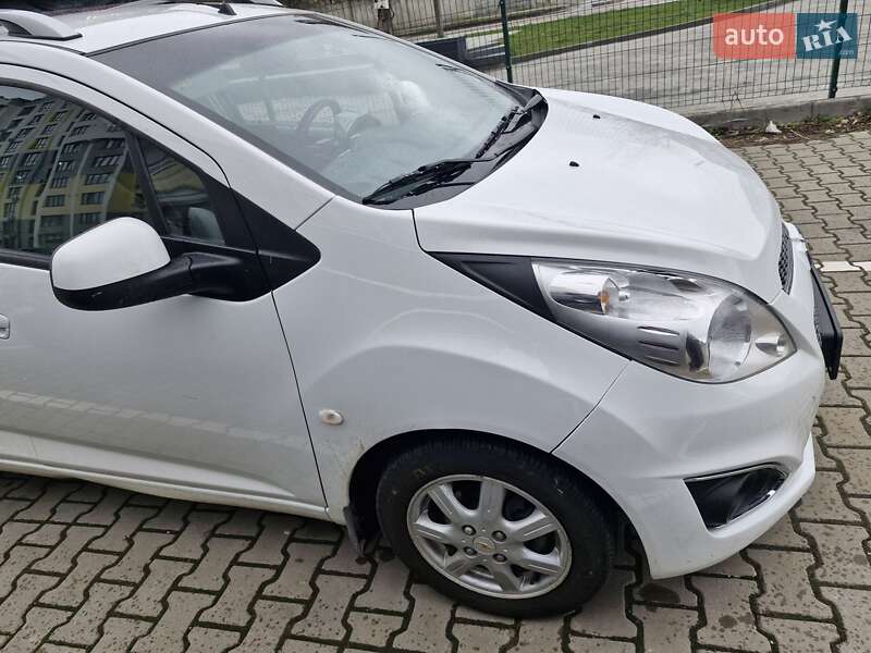Хэтчбек Chevrolet Spark 2021 в Ивано-Франковске