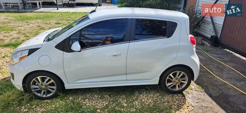 Хэтчбек Chevrolet Spark 2016 в Одессе фото 3 Хэтчбек Chevrolet Spark 2016 в Одессе