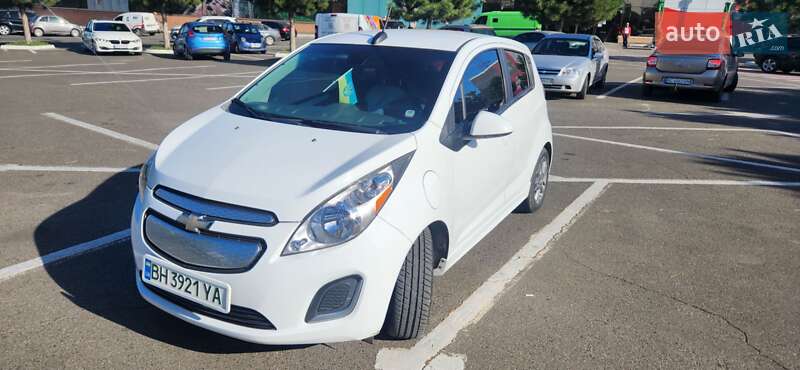 Хэтчбек Chevrolet Spark 2016 в Одессе