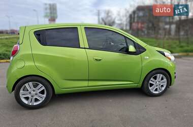 Хетчбек Chevrolet Spark 2015 в 