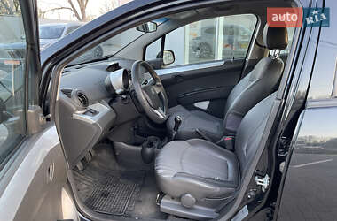 Хэтчбек Chevrolet Spark 2013 в 