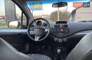 Хэтчбек Chevrolet Spark 2013 в 