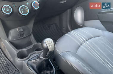 Хэтчбек Chevrolet Spark 2013 в 