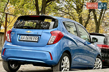 Хэтчбек Chevrolet Spark 2016 в 