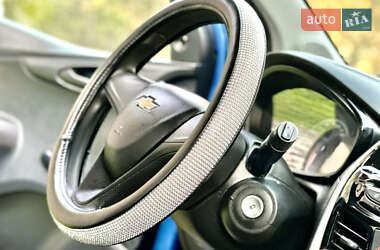 Хэтчбек Chevrolet Spark 2016 в 