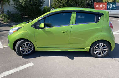 Хэтчбек Chevrolet Spark 2014 в 