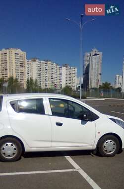 Хэтчбек Chevrolet Spark 2010 в Киеве