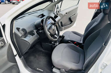 Хетчбек Chevrolet Spark 2012 в 