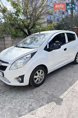 Хэтчбек Chevrolet Spark 2011 в Каменском