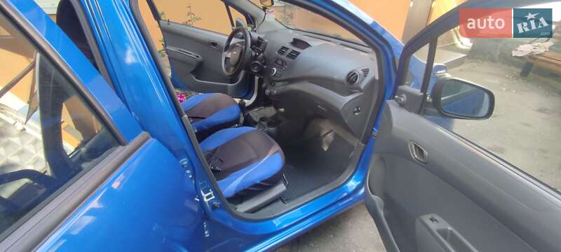 Хэтчбек Chevrolet Spark 2010 в Хмельницком