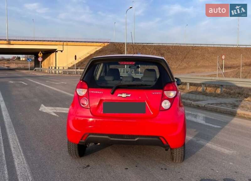 Хетчбек Chevrolet Spark 2013 в Одесі