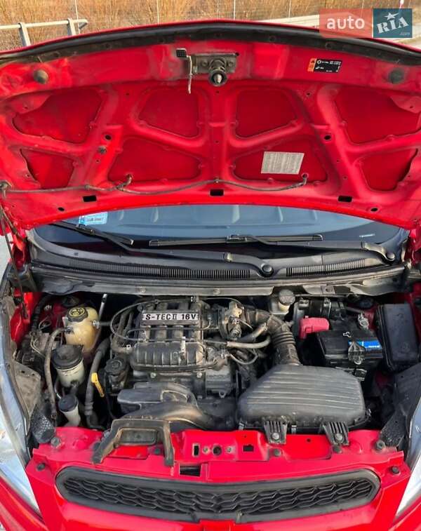 Хетчбек Chevrolet Spark 2013 в Одесі